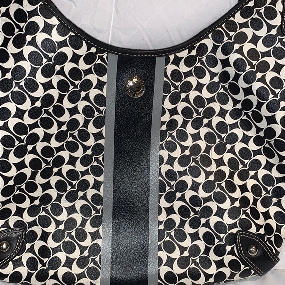 Authentic Vintage COACH bag w matching wristlet 🖤 - Picture 2 of 16